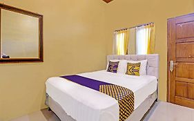 Spot On 91337 Pandu Homestay Klaten